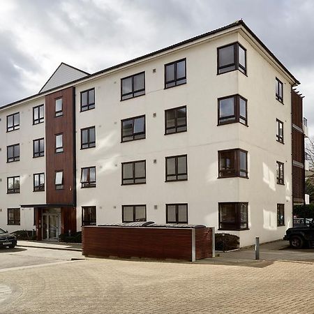 Apple Apartments Kew Bridge Exterior photo