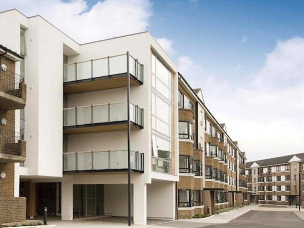 Apple Apartments Kew Bridge Exterior photo